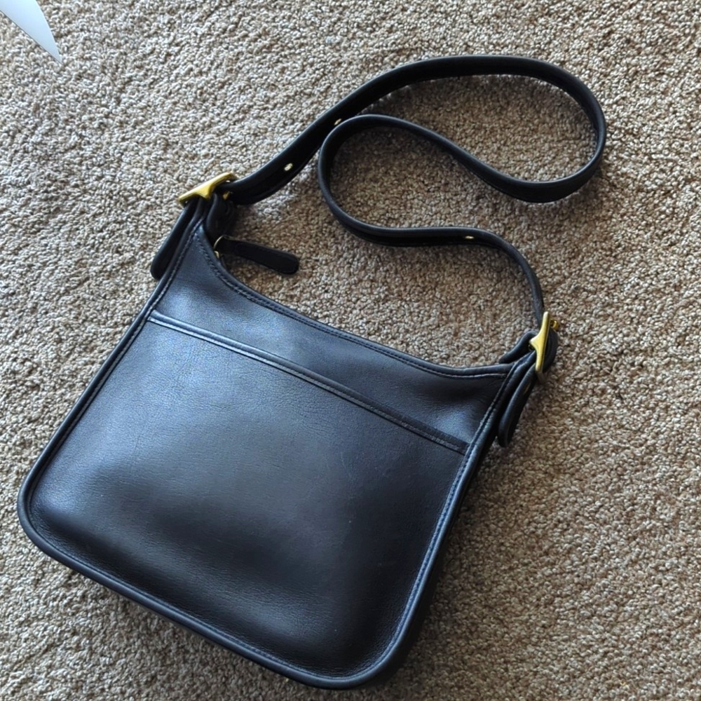 *SOLD* Coach vintage black leather Legacy Zip bag 9966